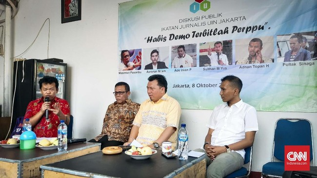 Koalisi Masyarakat Sipil menilai OTT berpotensi menurun drastis dan pengusutan kasus terancam dihentikan jika Jokowi tak menerbitkan Perppu KPK.