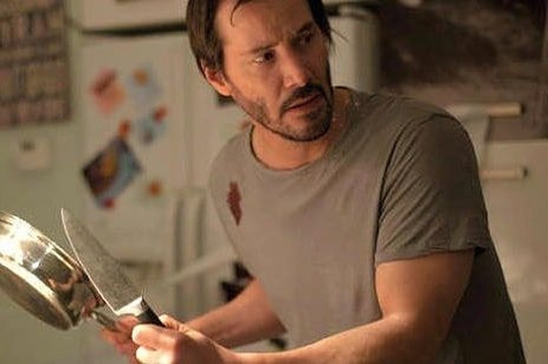 Berikut ini cuplikan aksi Keanu Reeves, Lorenza Izzo & Ana De Armas di film Knock Knock yang cukup menarik perhatian penonton.
