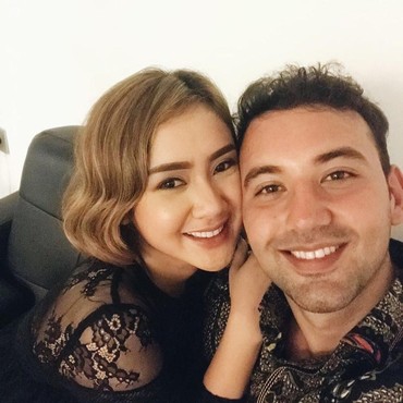 Potret Kemesraan Cita Citata Dengan Kekasih Baru