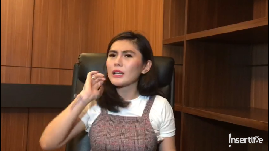 Baru-baru ini netizen dihebohkan dengan video yang menunjukkan Raffi Ahmad tampak memegang pinggang Angela Lee. Benarkah?