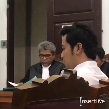 Eksepsi Ditolak, Kasus Kriss Hatta Terus Berlanjut