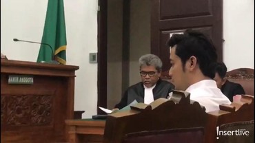 Eksepsi Ditolak, Kasus Kriss Hatta Terus Berlanjut