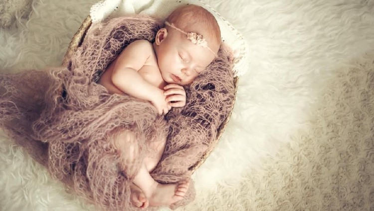 Daftar nama bayi bermakna suci dari Bahasa Sanskerta ini sangat menginspirasi. Bunda tengok yuk!