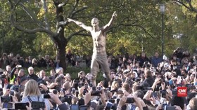 VIDEO: Simbol Perjuangan Patung Ibrahimovic di Swedia