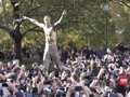 VIDEO: Simbol Perjuangan Patung Ibrahimovic di Swedia