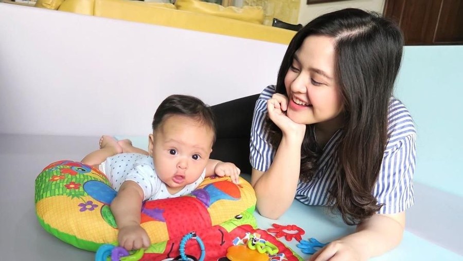 Kaleidoskop kelahiran anak selebriti terheboh di tahun 2019