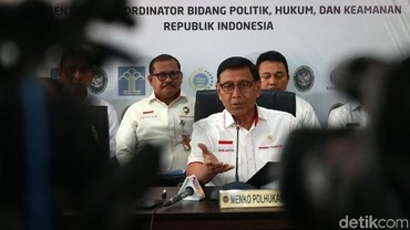 img-title 4 Fakta Keluarga Wiranto, Religius dan Bercadar