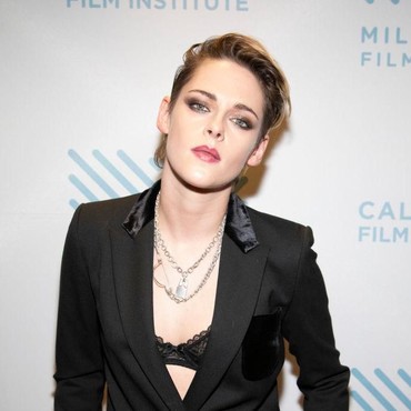 Kristen Stewart Perankan Putri Diana dalam Film 'Spencer'