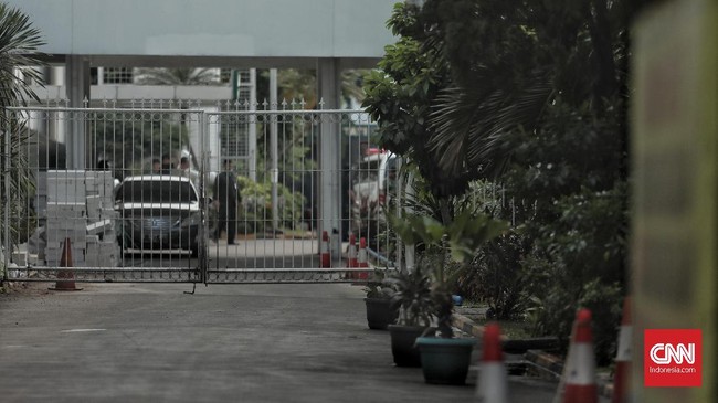 Seorang anggota TNI AD menjalani perawatan intensif di RSPAD usai mengalami kelumpuhan akibat disengat tawon saat bertugas.