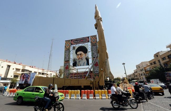 Pemimpin Tertinggi Iran Sebut Senjata Nuklir Haram