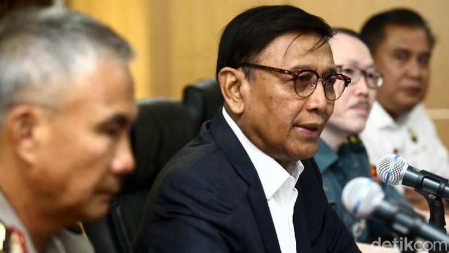 Dua pelaku penusukan Wiranto di Pandeglang, Banten sudah dibawa ke Jakarta.