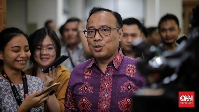 Polri mengamankan total 40 orang terduga teroris dari jaringan Jamaah Ansharut Daulah usai penusukan Menkopolhukam Wiranto.