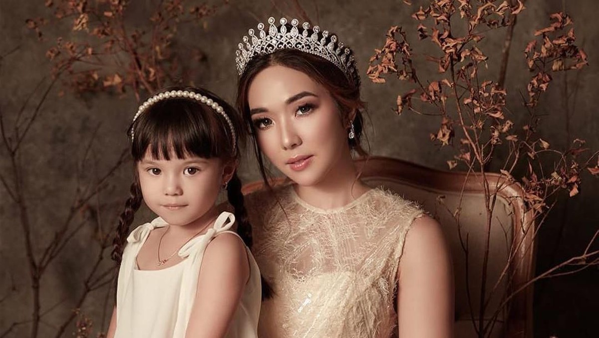 11 Oktober diperingkat sebagai Hari Anak Perempuan Dunia&period; Berikut Insertlive merangkau enam anak perempuan artis yang menjadi korban perceraian orang tuanya&period;