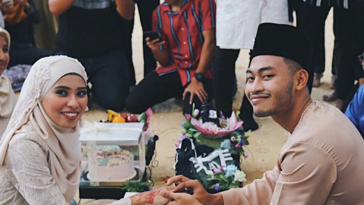Hari ini, fakta mengenai istri pelaku penusukan Wiranto masih menyita perhatian hingga perbedaan foto sepasang pengantin yang menakjubkan. Simak ulasannya!