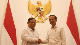 Pengamat Militer Minta Jokowi Kaji Ulang Kenaikan Pangkat Prabowo