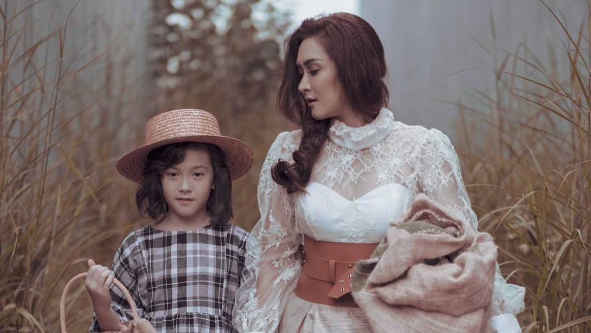 11 Oktober diperingkat sebagai Hari Anak Perempuan Dunia&period; Berikut Insertlive merangkau enam anak perempuan artis yang menjadi korban perceraian orang tuanya&period;