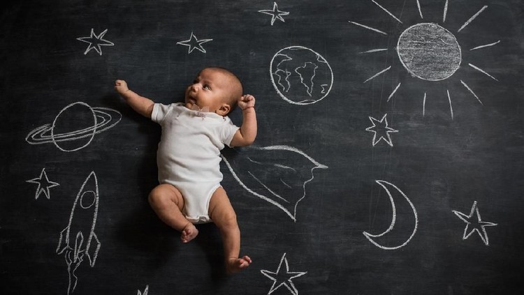 Bunda menyukai segala sesuatu yang berbau sains? Mungkin, daftar nama bayi ini bisa menginspirasi Bunda dalam memberi nama anak.