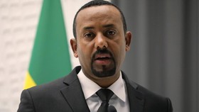 Abiy Ahmed, Mantan Intel Peraih Nobel