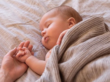 15 Inspirasi Nama Bayi Unik untuk Anak Terakhir