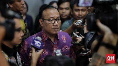 img-title Polri Usut Laporan Dugaan Hoaks Deolipa dan Kamaruddin Simanjuntak