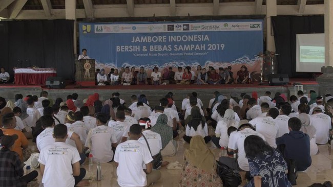 Jambore Indonesia Bersih & Bebas Sampah 2019 diikuti 500 pegiat persampahan dari 34 provinsi untuk mengatasi persoalan persampahan di Indonesia.