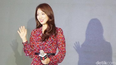 img-title Keren, Park Shin Hye Donasi 90 Ribu Pembalut untuk Remaja Tak Mampu