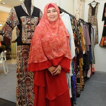 Terpopuler: Kisah Eva Arnaz hingga Istri Denny Cagur Hamil