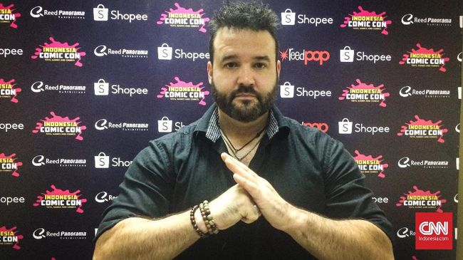Generasi 90-an pasti tak asing dengan 'Mighty Morphin Power Rangers'. Austin St. John, si ranger merah rupanya masih merasakan euforia masa keemasan serial ini.