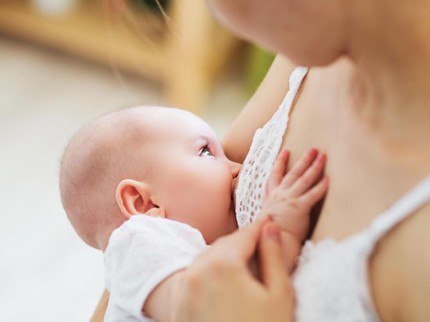 Bayi Mengalami Tongue Tie, Apakah Harus Operasi?