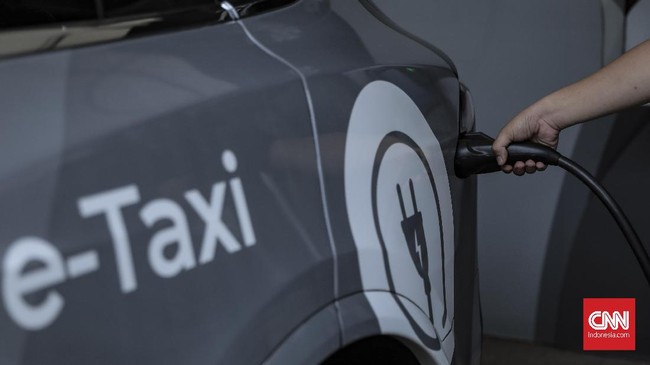 Hacker menyerang sistem milik Yandex Taksi. Akibatnya, puluhan taksi mendapat order fiktif yang membuat mereka memadati kota Moskow.