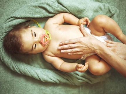 5 Langkah Pijat Bayi untuk Redakan Pilek