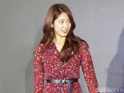 Hamil Muda Seperti Park Shin Hye, Tanda-tanda Ini Harus Diperhatikan