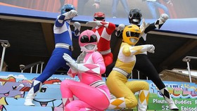 Kreator The End of the F***ing World 'Dibidik' Power Rangers