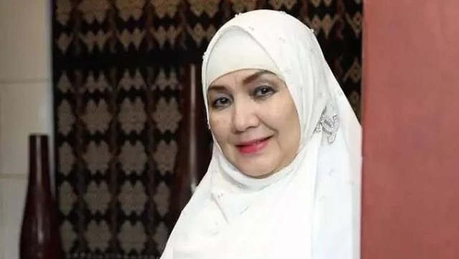 Kisah Eva Arnaz, Mantan Artis 70-an yang Kini Jualan Lontong Sayur Kisah Eva Arnaz, Mantan Artis 70-an yang Kini Jual Lontong Sayur
