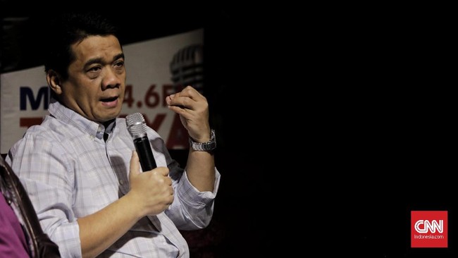Wagub DKI Ahmad Riza Patria meminta DPR mendorong usulan lockdown Jakarta pada akhir pekan, disampaikan langsung ke Presiden Jokowi.
