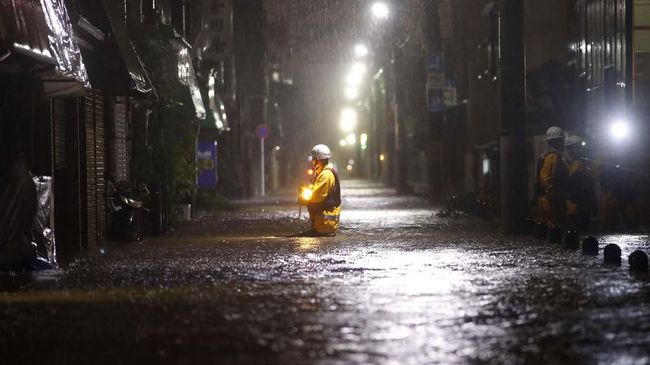 Pusat kota Tokyo biasanya dilanda angin topan kecil, sementara kawasan pegunungan dan pesisir didatangi topan lebih besar.