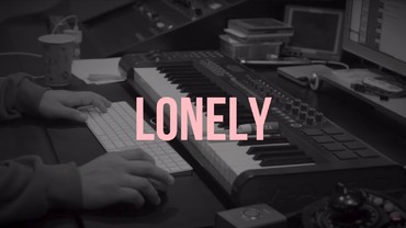 Lirik Lonely - 2NE1