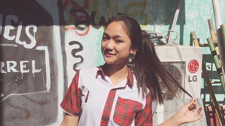 Transformasi Marion Jola dari Penampilan Polos Hingga Seksi Menggoda Beberapa foto transformasi Marion Jola dari bocah kampung hingga seksi menggoda.