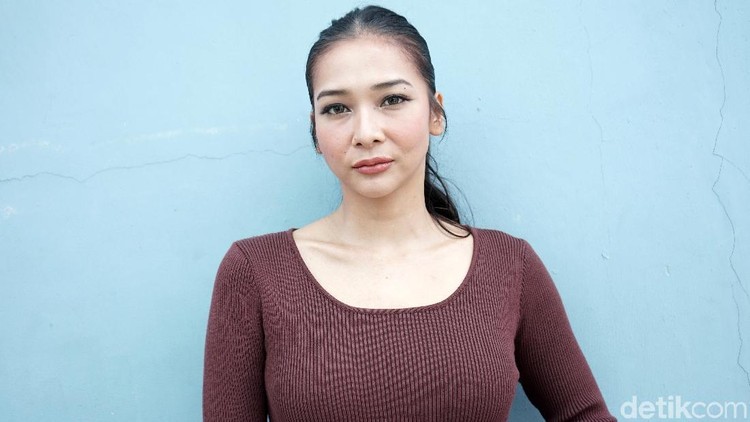 Penyanyi Mey Chan dikabarkan telah bercerai, Bun. Ia pun mengungkap alasannya.