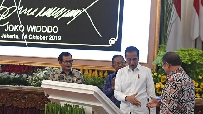 Banyak Dikomplain, Jokowi Janji Bangun 4.000 BTS Tahun Depan