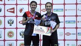 FOTO: Leo/Daniel Bawa Merah-Putih Berkibar di Rusia Leo Rolly Carnando/Daniel Marthin berhasil membawa bendera Merah-Putih ke tempat tertinggi di final Kejuaraan Dunia Badminton Junior.