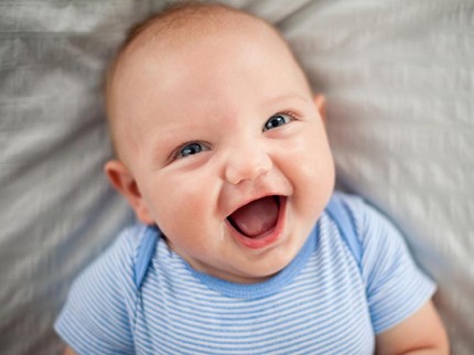 30 Nama Bayi Laki-laki Islami Bermakna Kuat