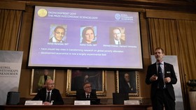Perangi Kemiskinan, Tiga Ekonom AS Raih Nobel Ekonomi 2019