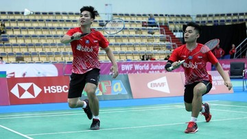 Leo Rolly Carnando/Daniel Marthin mengalahkan Fajar Alfian/Muhammad Rian Ardianto pada babak 16 besar Yonex Thailand Open 2021.