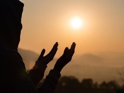 3 Bacaan Doa Penglaris Dagangan, Amalkan saat Berbisnis