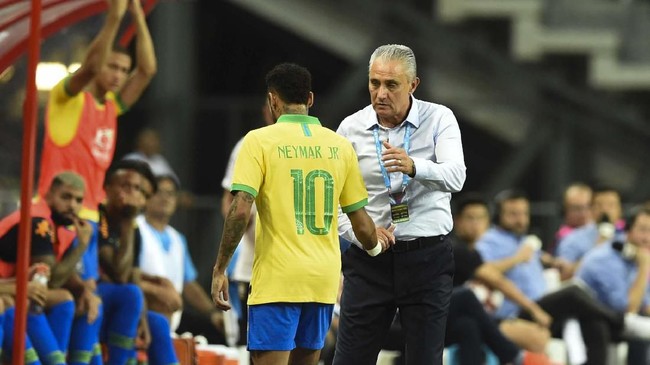 Bintang Paris Saint-Germain, Neymar diprediksi bakal absen setidaknya selama empat pekan usai cedera dalam laga Brasil lawan Nigeria.