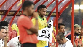 Neymar Menangis Usai Cedera di Timnas Brasil