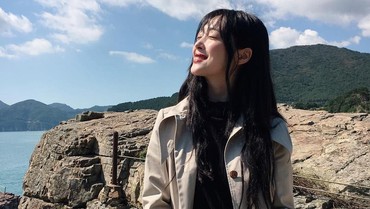 img-title Sutradara Film 'Real' Angkat Bicara soal Kontroversi Adegan Tanpa Busana Sulli