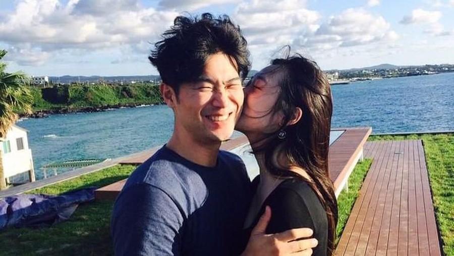 Sulli ditemukan tak bernyawa, penggemar menyalahkan Choiza. 