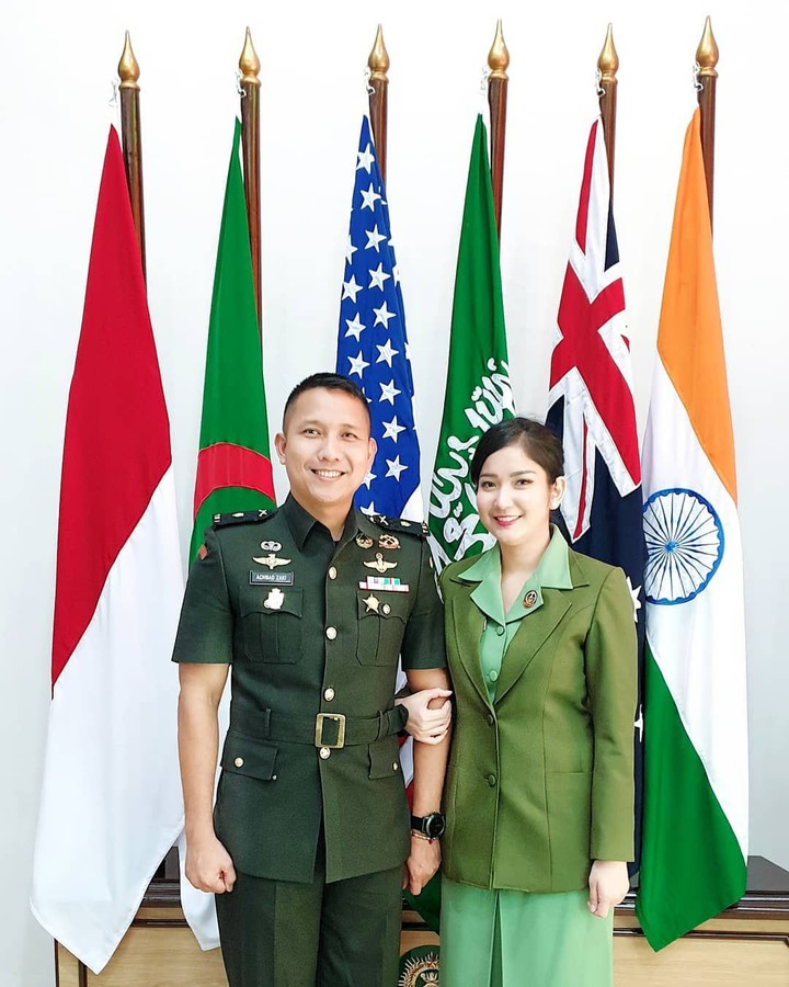 Deretan artis cantik berikut ini rela 'pensiun' dari dunia hiburan, setelah diperistri anggota TNI dan Polisi.